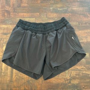 Lululemon tracker shorts